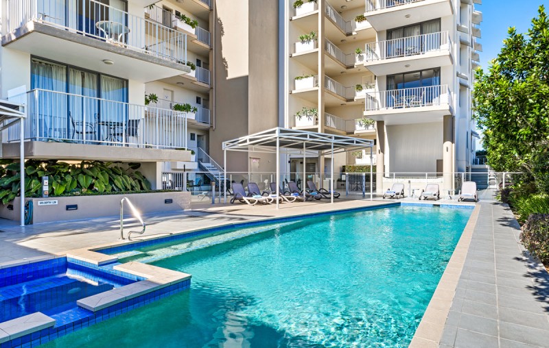 OVR Swimming Pool 1200px