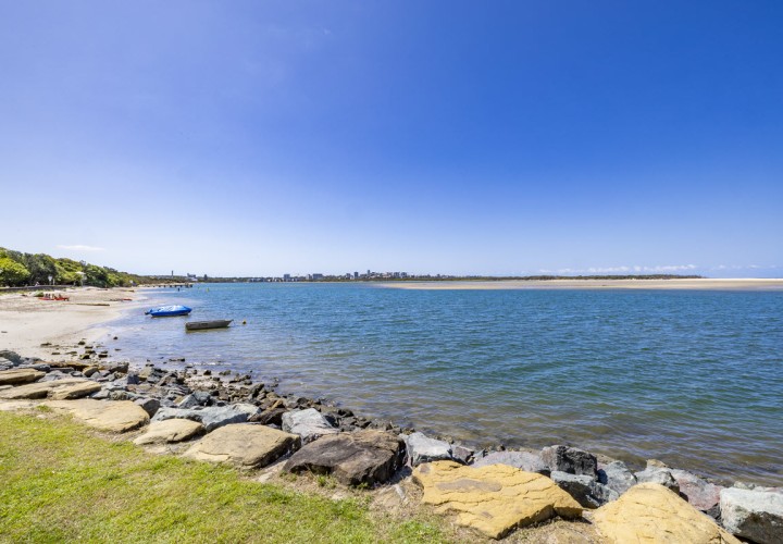 Golden Beach Bay 1200px