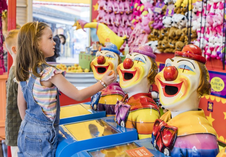 Aussie World sideshow alley TEQ 1200px