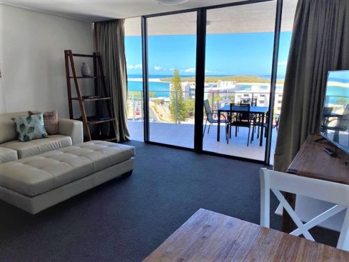 Luxury 1 Bedroom Ocean View Apartment with Spa Bath